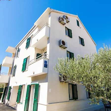 Apartment Rici *