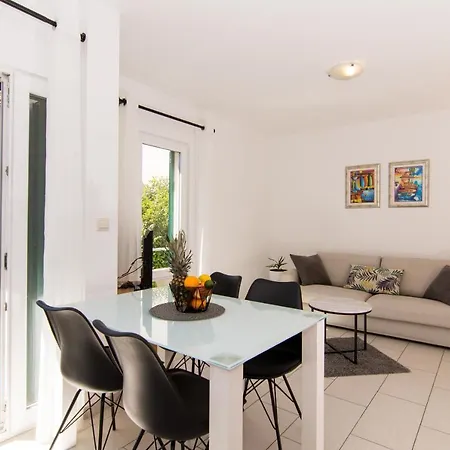 Apartment Rici *